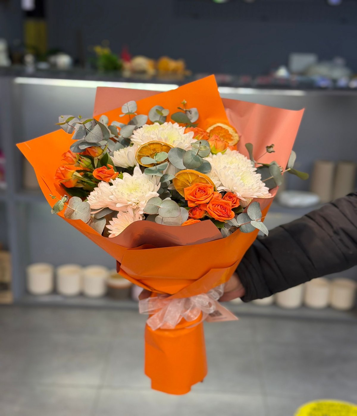 BUKETTE PAPATYA TURUNCU GÜLLER
